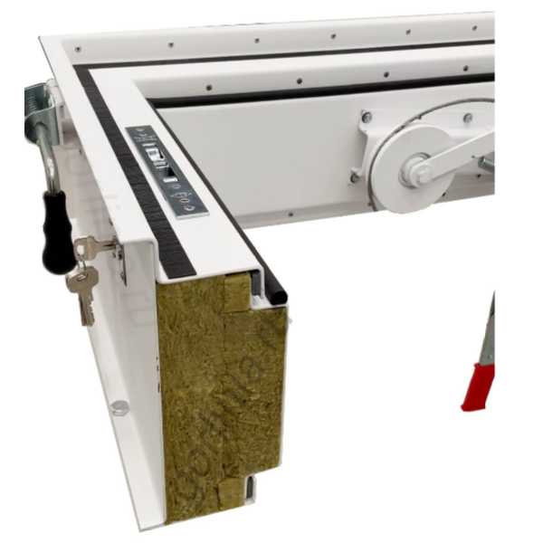 Люк выхода на кровлю Небоскреб замок с ключом врезанный в борт с наружной задвижкой для закрывания сверху